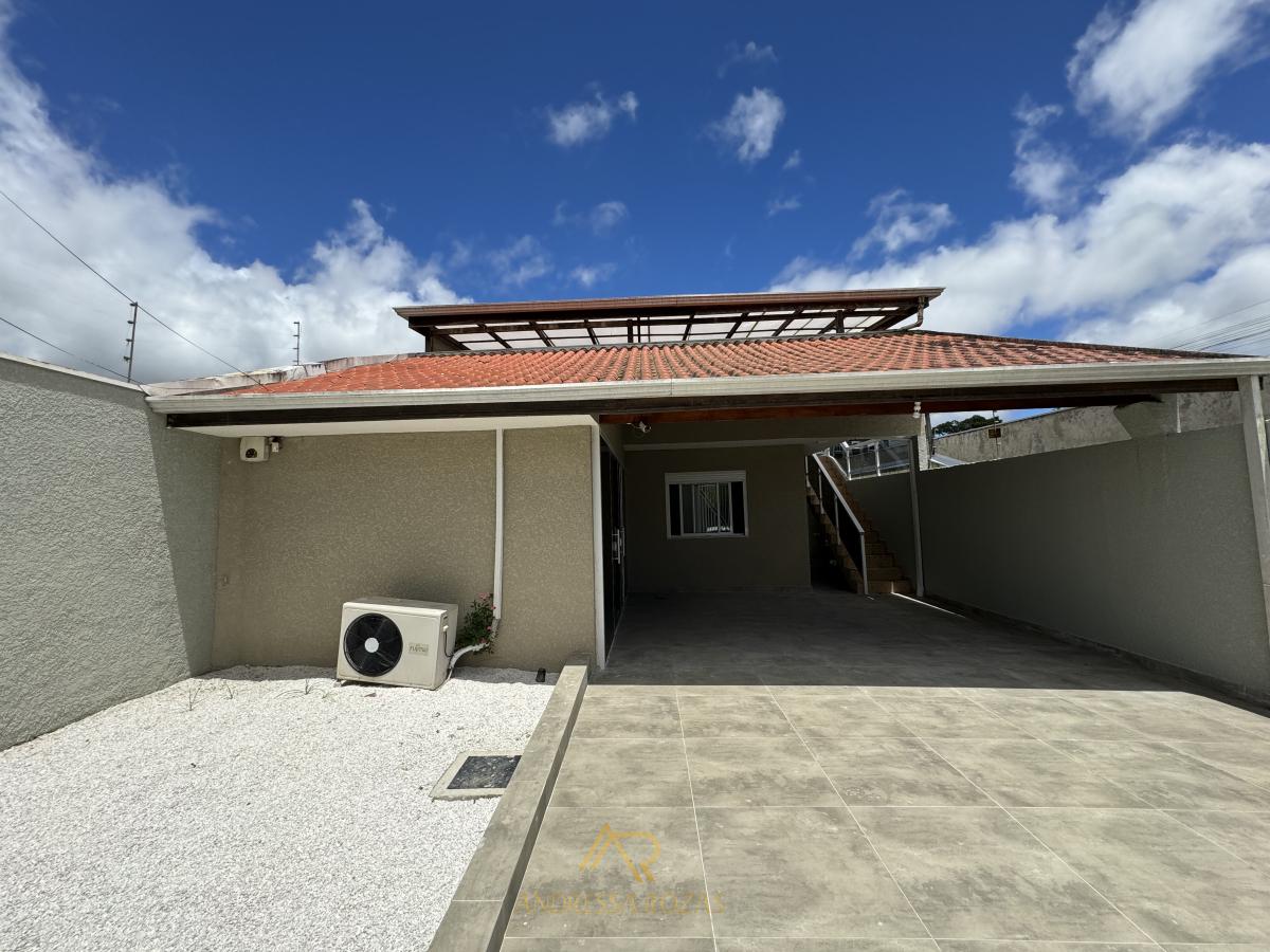 Casa ampla com churrasqueira e área de lazer - Andressa Rozas Corretora de Imóveis